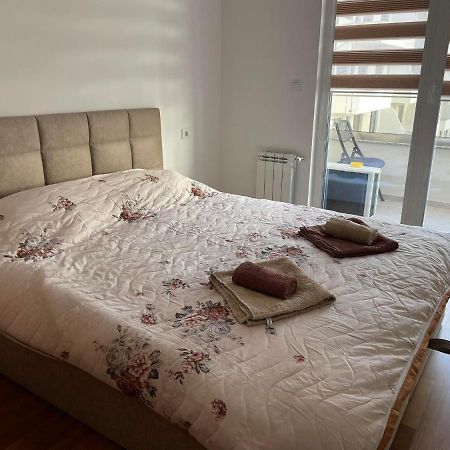 Golden Apartments سكوبجي المظهر الخارجي الصورة