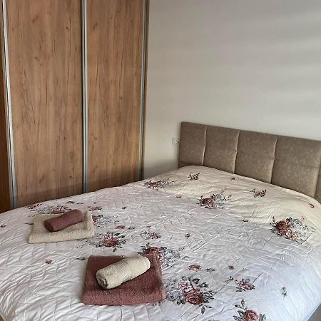Golden Apartments سكوبجي المظهر الخارجي الصورة